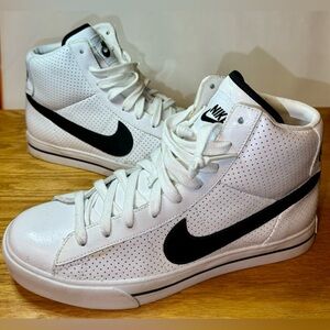 Nike BRS 2009 Sweet Classic High Top sneakers Leather Lace Up White Women Size 8